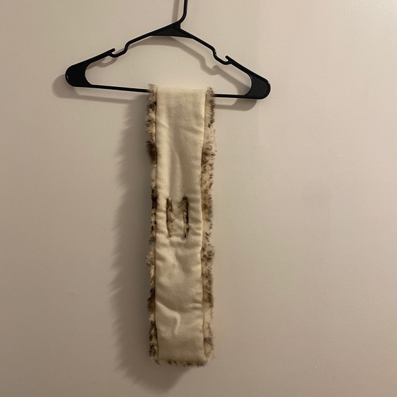 Brown Animal print scarf - Picture 3 of 5